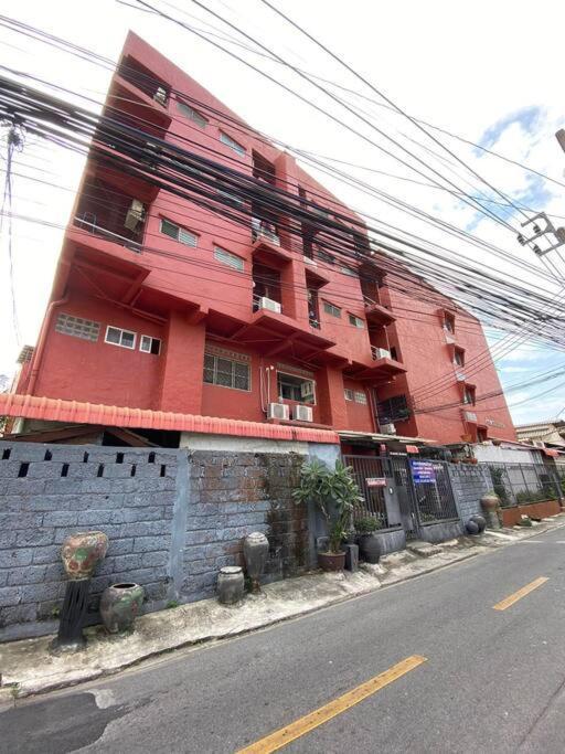 Ratanawong Place 823 Bangkok Exterior photo