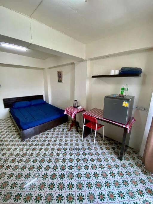 Ratanawong Place 823 Bangkok Exterior photo